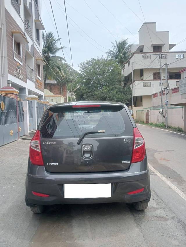 https://images10.gaadi.com/usedcar_image/4250116/original/processed_31673458674f9a28049b08448876784a.jpg?imwidth=6402