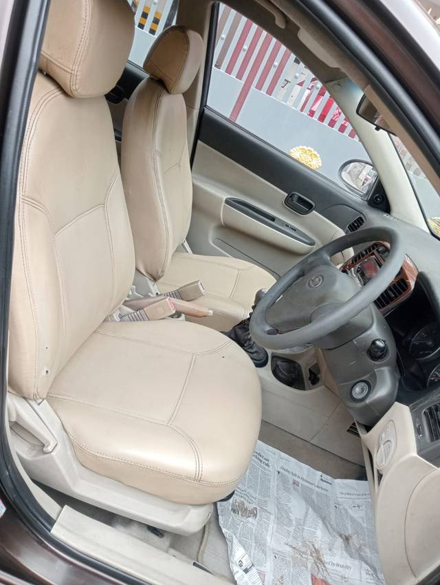 https://images10.gaadi.com/usedcar_image/4250123/original/a942ff522a67e9503445965800abffcb.jpg?imwidth=6402