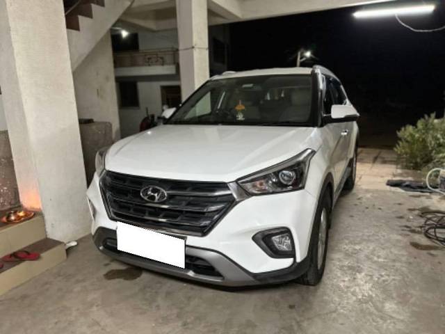 https://images10.gaadi.com/usedcar_image/4250124/original/processed_7a38a619-140e-4869-b1f4-a3a85ccf33d5.jpg?imwidth=6400