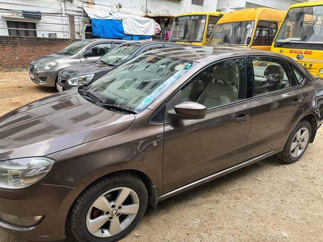 https://images10.gaadi.com/usedcar_image/4250154/original/processed_00dd725ccfb5c3a00a6e7f98651e07b9.jpg?imwidth=6400