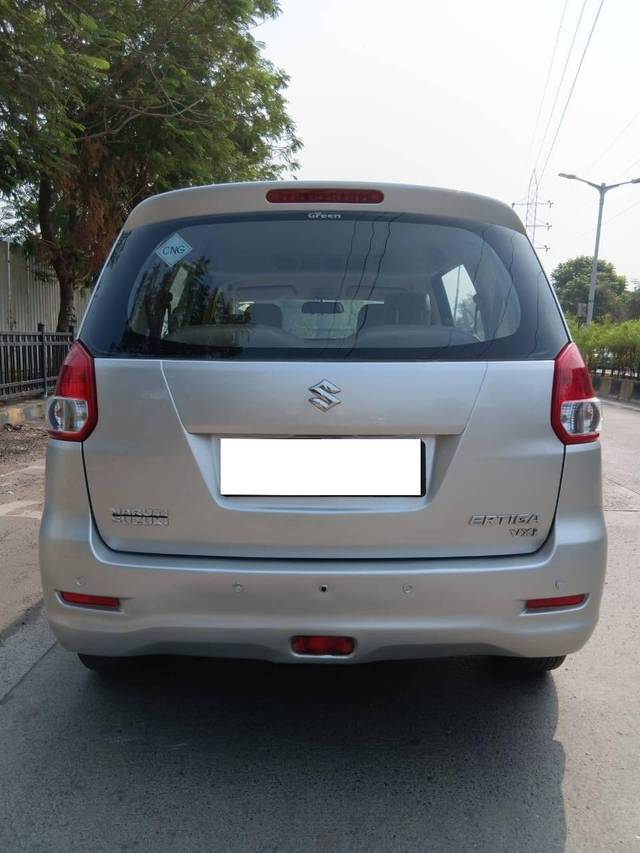 https://images10.gaadi.com/usedcar_image/4250180/original/processed_901ac27282e5dc5ded1101520f88b168.jpg?imwidth=6402