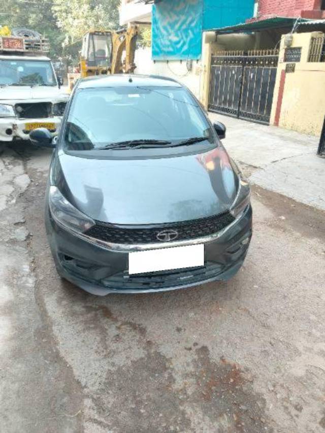 https://images10.gaadi.com/usedcar_image/4250210/original/processed_90dc1119-5389-4644-b879-da03235e9289.jpg?imwidth=6400