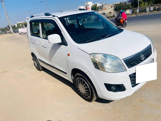 https://images10.gaadi.com/usedcar_image/4250220/original/processed_79efbed4dd6f52106b04857c700203bc.jpg?imwidth=6400