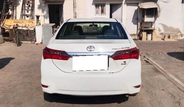 https://images10.gaadi.com/usedcar_image/4250225/original/processed_eabda5c9-6eb0-402b-b416-aede226858a7.jpeg?imwidth=6401