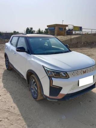 Mahindra XUV400 EV Mahindra XUV400 EV EL Fast Charger DT