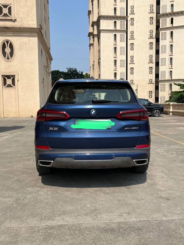 https://images10.gaadi.com/usedcar_image/4250289/original/processed_cb31ee03dd8b95383b0df7cfac0310d3.jpg?imwidth=6401