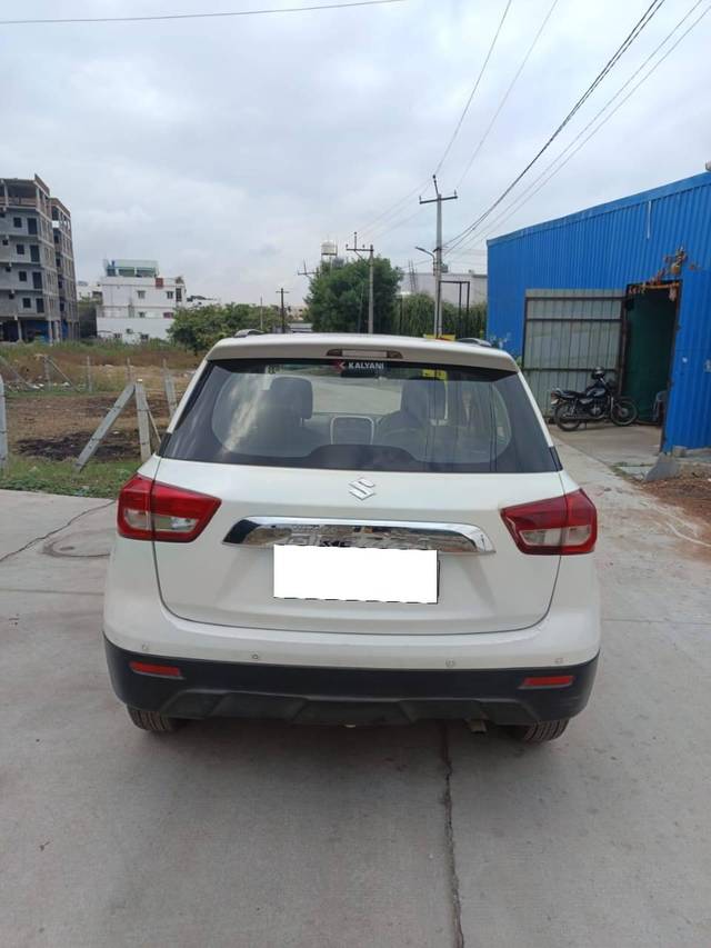 https://images10.gaadi.com/usedcar_image/4250291/original/processed_d7e415eb041763c6e3d18ab26f4baabe.jpg?imwidth=6402