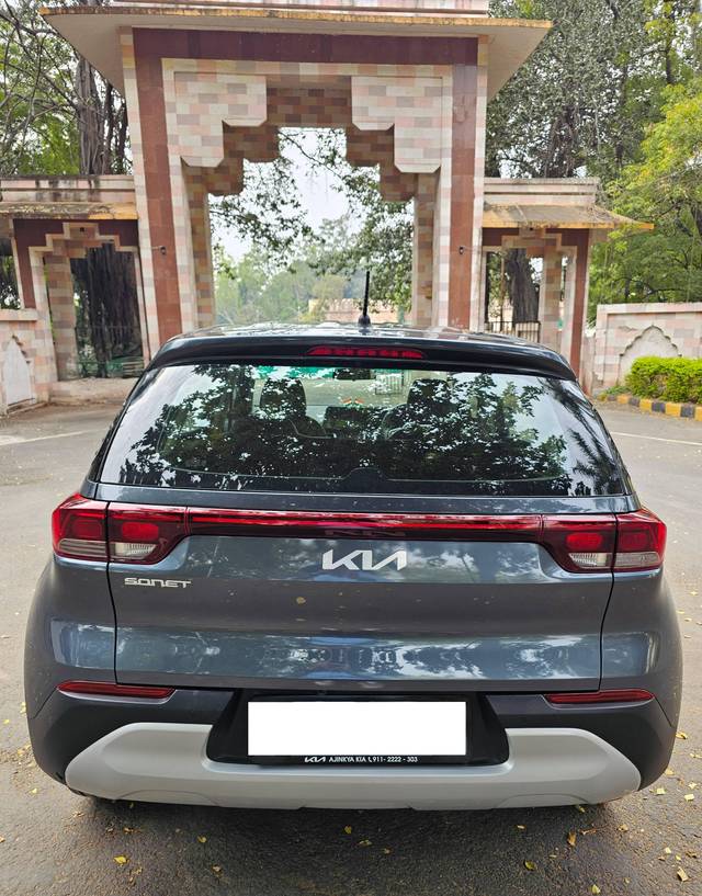 https://images10.gaadi.com/usedcar_image/4250337/original/processed_7cfa8f663aacc47ef05edf71f6f519f7.jpg?imwidth=6401