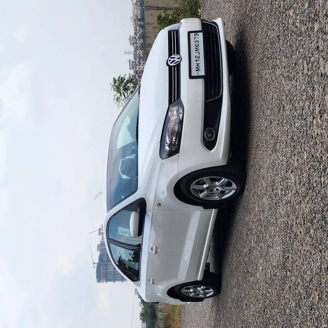 https://images10.gaadi.com/usedcar_image/4250421/original/processed_bf352d4f088ebe0a612c640341b6ef90.jpg?imwidth=6401