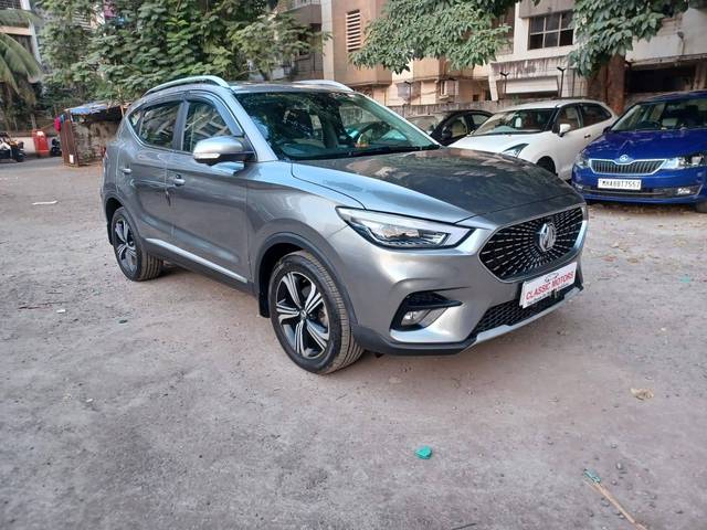 https://images10.gaadi.com/usedcar_image/4250452/original/processed_0e099ce054deade29b1ec82c58f1817f.jpeg?imwidth=6402