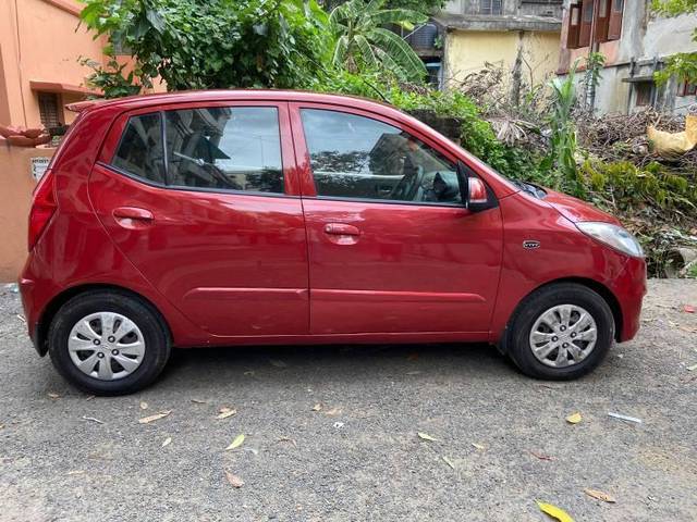 https://images10.gaadi.com/usedcar_image/4250567/original/processed_059c4764-5feb-4fef-a53c-30383112c6b2.jpg?imwidth=6401