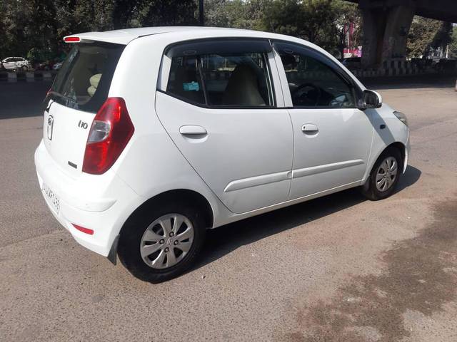 https://images10.gaadi.com/usedcar_image/4250590/original/processed_35c0525e19e409672f51192d74176456.jpg?imwidth=6402