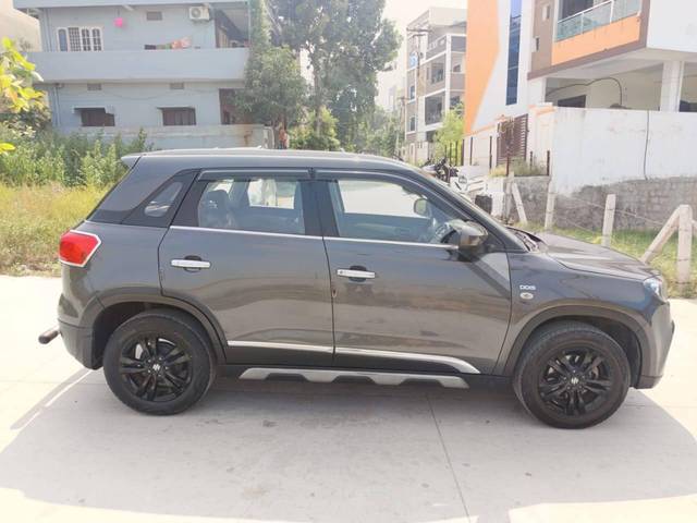 https://images10.gaadi.com/usedcar_image/4250601/original/processed_2693ec085694e0202c2dd5c47ecca838.jpg?imwidth=6401