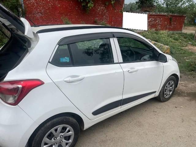 https://images10.gaadi.com/usedcar_image/4250603/original/processed_f75535b9-851e-4af5-bc2e-fc5d5dae4ae6.jpg?imwidth=6400