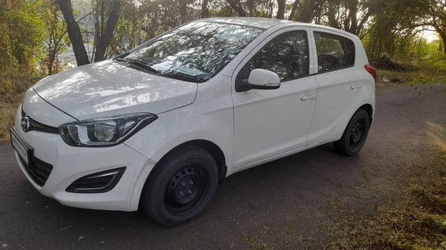 https://images10.gaadi.com/usedcar_image/4250610/original/49bcb36d726e6d93737a54b5103873b7.jpg?imwidth=6402