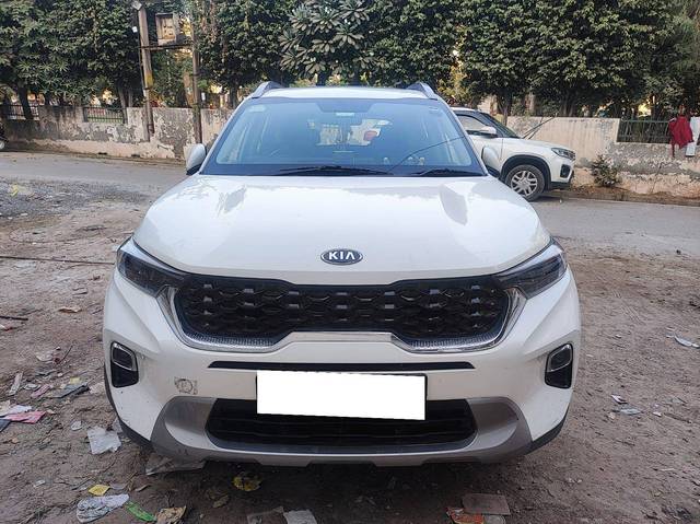 https://images10.gaadi.com/usedcar_image/4250616/original/e4ee4aa36ff2b5115fd7a9566cc85ea9.jpg?imwidth=6402