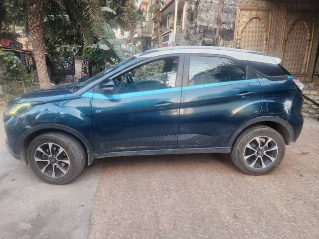 https://images10.gaadi.com/usedcar_image/4250693/original/4388ee53dcecb20679e6ced76ce712dd.jpg?imwidth=6402