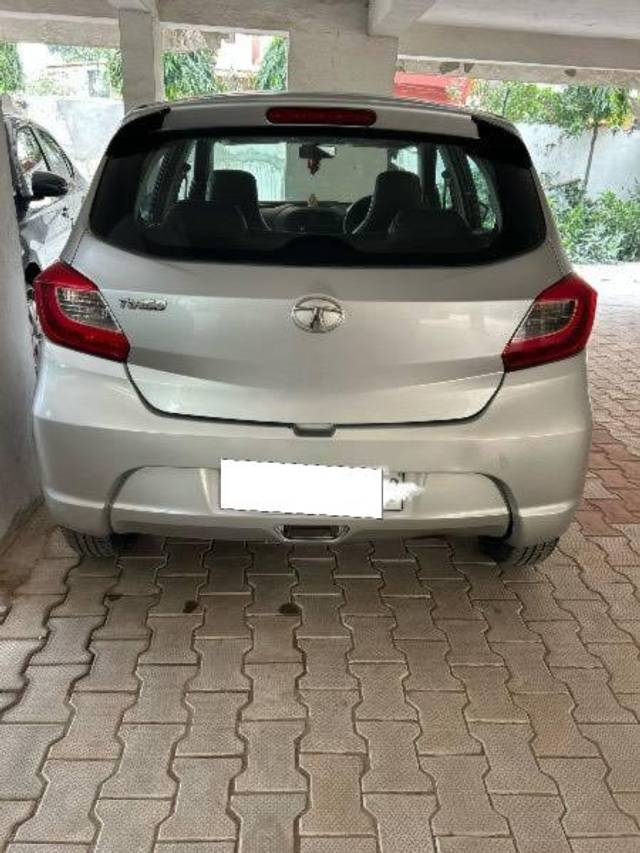 https://images10.gaadi.com/usedcar_image/4250706/original/processed_8bf80625-6b49-4234-9ed5-0e4890485009.jpeg?imwidth=6401