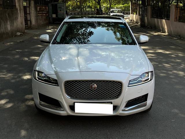 https://images10.gaadi.com/usedcar_image/4250715/original/processed_051a0e955b75249f4c0383720a7c4377.jpg?imwidth=6400