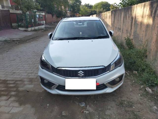 https://images10.gaadi.com/usedcar_image/4250765/original/processed_d7131f02-92fe-4dc9-929a-7ff7f5f999c7.jpg?imwidth=6402