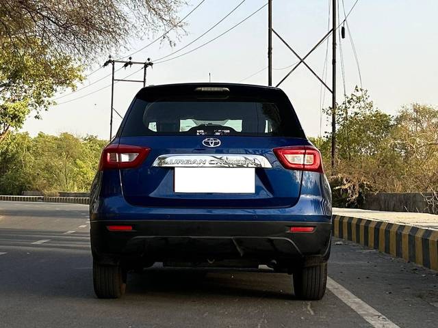 https://images10.gaadi.com/usedcar_image/4250786/original/processed_fb9dfa0a72e6b46b2ce75d14f935e095.jpg?imwidth=6402