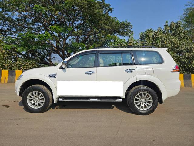 https://images10.gaadi.com/usedcar_image/4250794/original/processed_bcb2e62c0880ede31f64f4f4627097bf.jpg?imwidth=6402