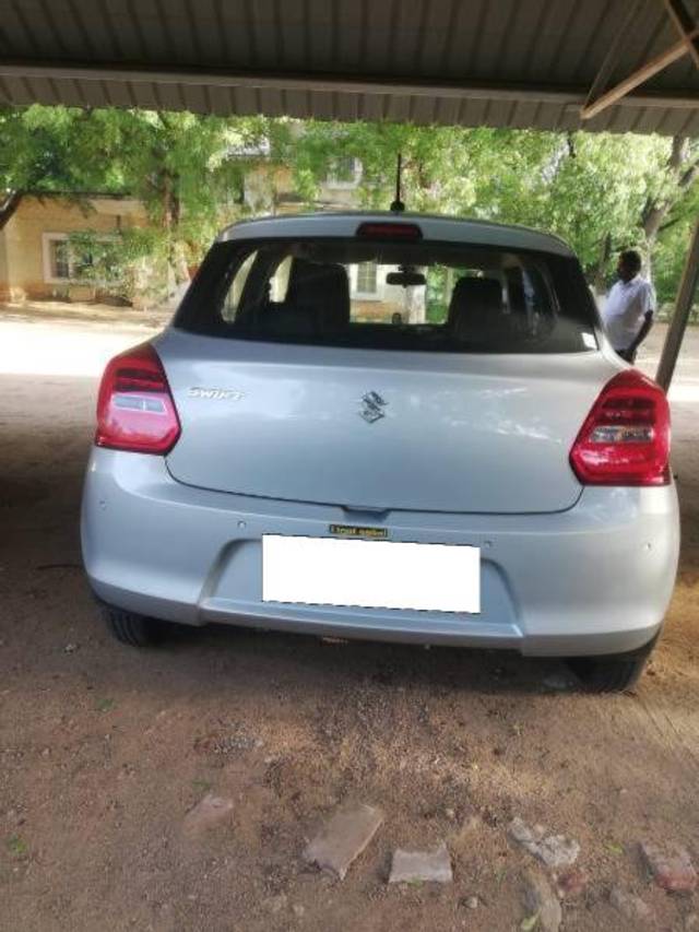 https://images10.gaadi.com/usedcar_image/4251031/original/processed_6bf0db0b-1da5-4cab-a140-8f5322ecd476.jpg?imwidth=6401