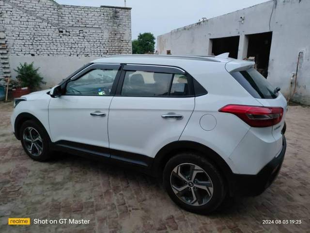 https://images10.gaadi.com/usedcar_image/4251114/original/processed_457b138b-7b6a-4561-89cc-89710afc8bba.jpg?imwidth=6400