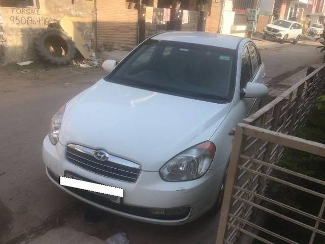 https://images10.gaadi.com/usedcar_image/4251151/original/processed_37596584-d595-4cde-8829-24b6013b2123.jpg?imwidth=6402