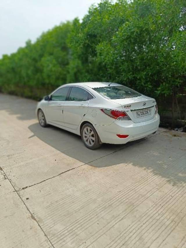 https://images10.gaadi.com/usedcar_image/4251213/original/processed_172142c2-67e5-4f6c-bf3a-a32ebe92e127.jpg?imwidth=6401