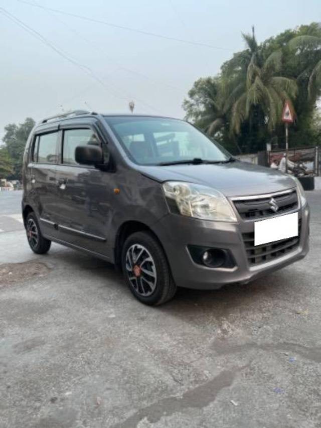 https://images10.gaadi.com/usedcar_image/4251282/original/processed_fcd7fa3d-069b-47dc-a1dd-f6af048199a6.jpg?imwidth=6400