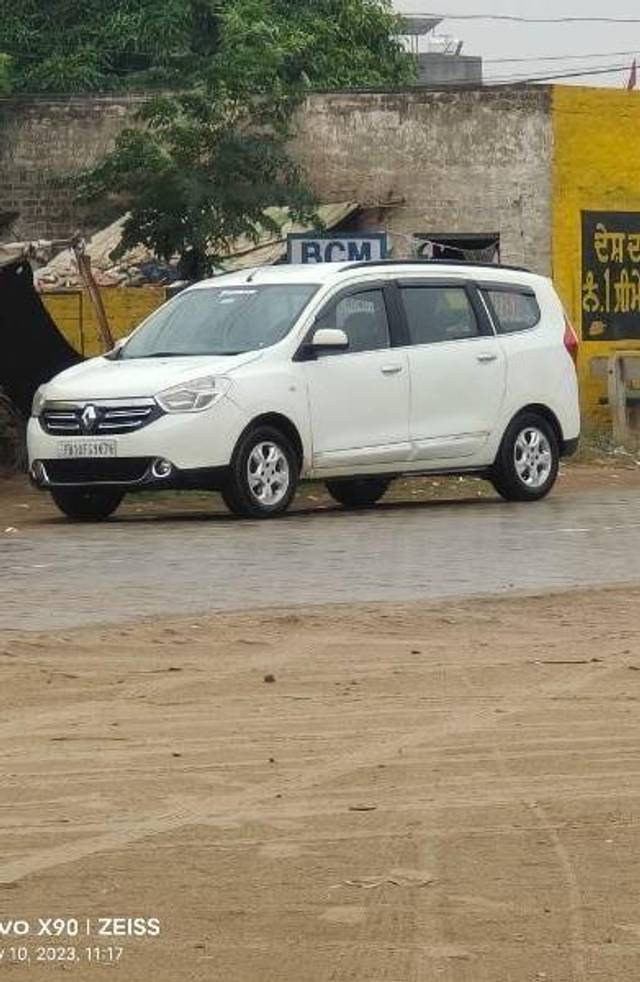 https://images10.gaadi.com/usedcar_image/4251329/original/processed_47bf5970-59bc-45c9-bbde-5011d2e39592.jpg?imwidth=6400