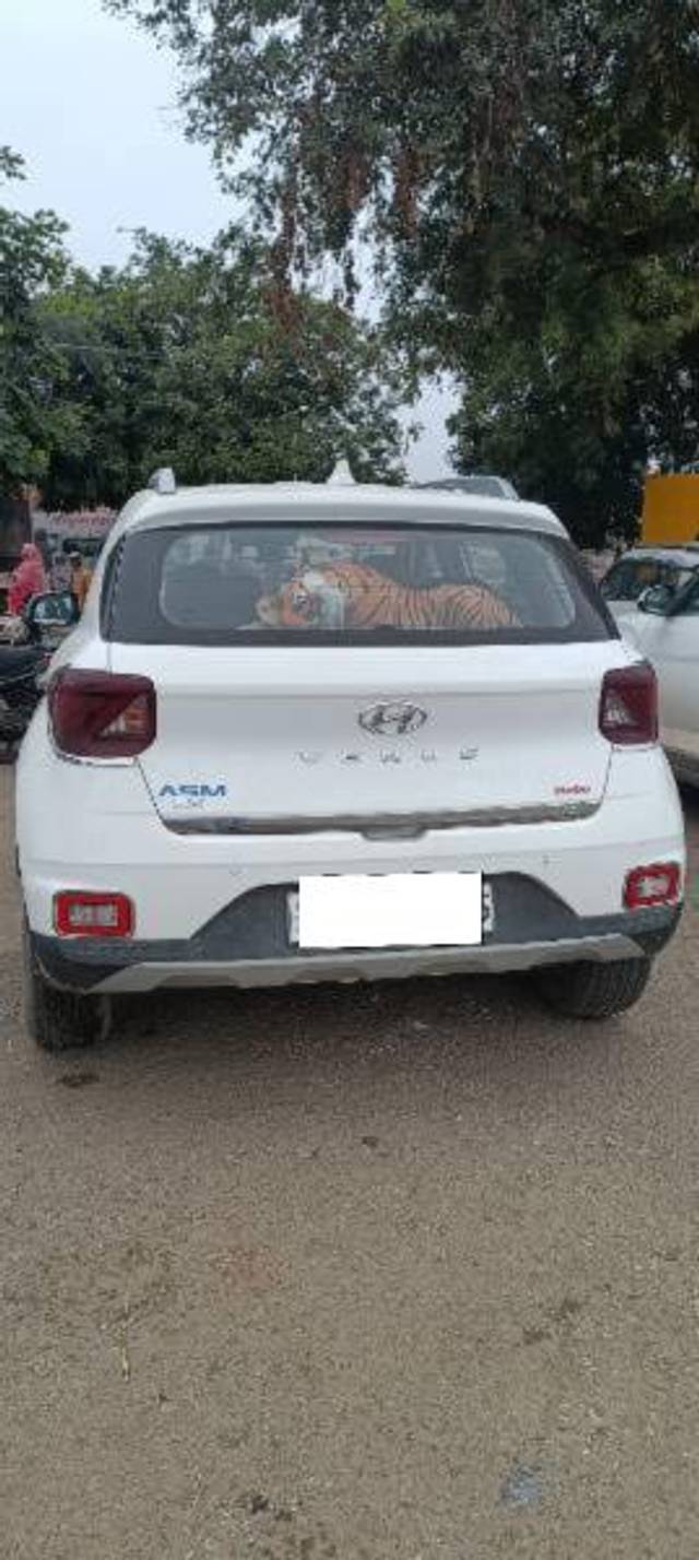 https://images10.gaadi.com/usedcar_image/4251334/original/processed_8326d60d-5d4a-4cde-b3b8-72a9d0ef0dd3.jpg?imwidth=6400