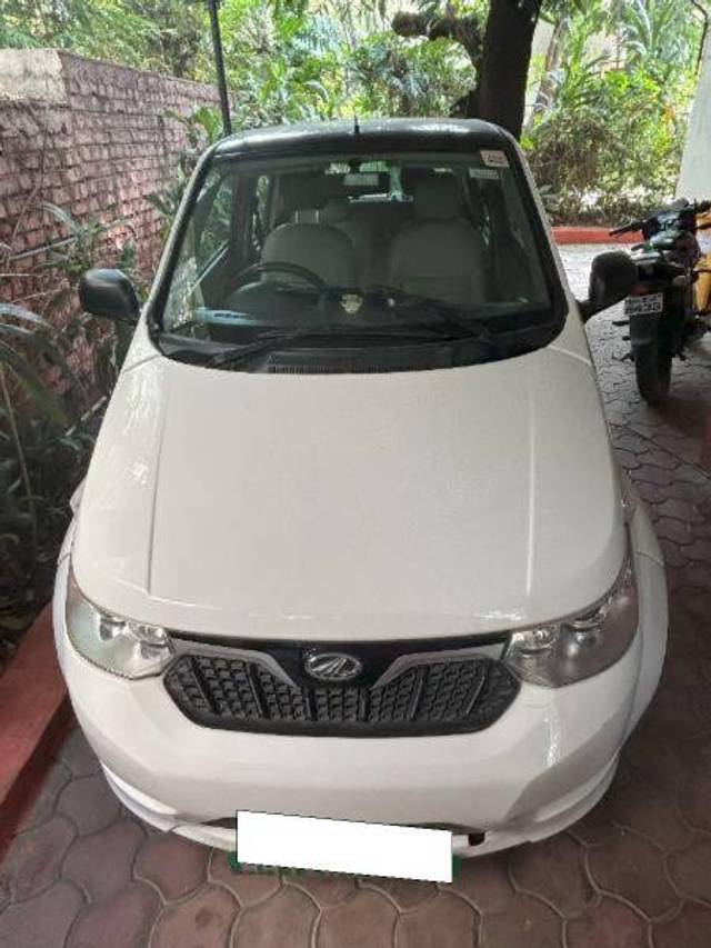 https://images10.gaadi.com/usedcar_image/4251393/original/0ed1266efd39e031348457272cd4945c.jpeg?imwidth=6400