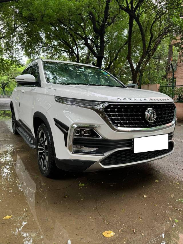 https://images10.gaadi.com/usedcar_image/4251448/original/processed_55be89a3c057d124863183afcb19cc37.jpeg?imwidth=6400