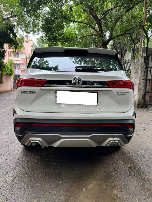 https://images10.gaadi.com/usedcar_image/4251448/original/processed_5852c37f87ae68ec815cebc126bc54ae.jpeg?imwidth=6402