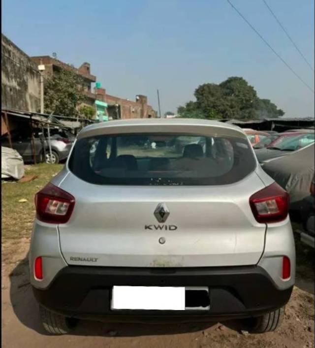 https://images10.gaadi.com/usedcar_image/4251452/original/processed_4f7ea498-3089-492c-aab0-0c2c7804f9fe.jpg?imwidth=6401