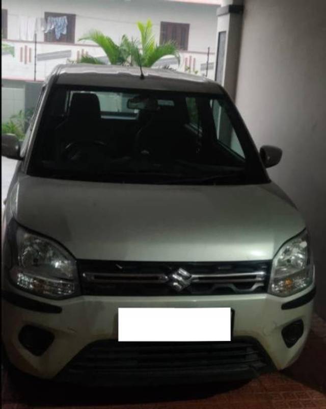 https://images10.gaadi.com/usedcar_image/4251481/original/processed_f6154f33-2d6f-4515-b2b4-90469e0554d2.jpg?imwidth=6400