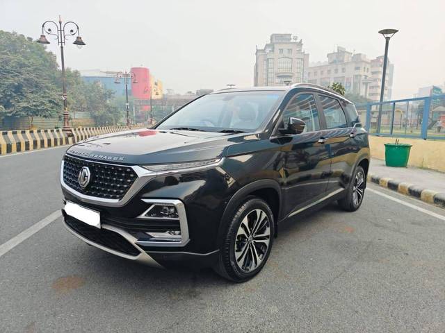 https://images10.gaadi.com/usedcar_image/4251565/original/processed_c9bfcbf3bf01c6ab31b99f0c0b9e5c82.jpg?imwidth=6402