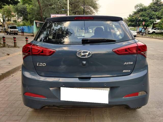 https://images10.gaadi.com/usedcar_image/4251612/original/processed_5d21defae1a6656e74104ea25d648387.jpg?imwidth=6401