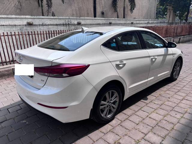 https://images10.gaadi.com/usedcar_image/4251632/original/processed_20d8a4b591ae98e369821d6183e80be1.jpg?imwidth=6401