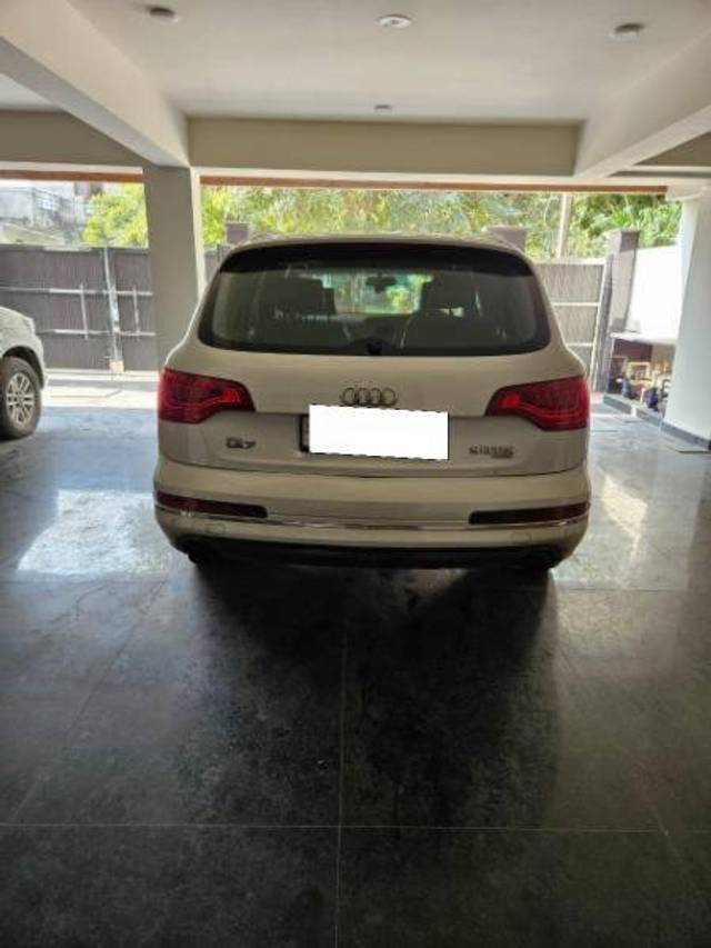 https://images10.gaadi.com/usedcar_image/4251647/original/c51f1d5bde9924eb35ddc22d747a7c1d.jpeg?imwidth=6401