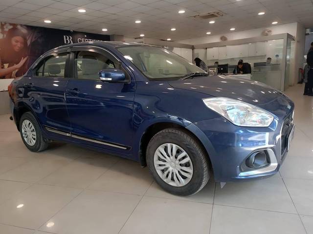 https://images10.gaadi.com/usedcar_image/4251659/original/processed_1e83092cf1420196ab006e1364aa841e.jpg?imwidth=6400