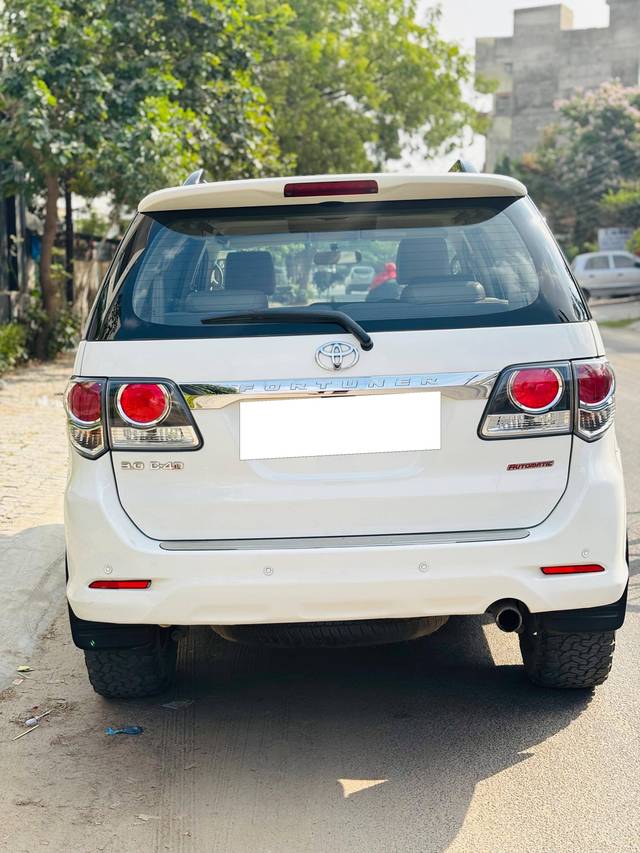 https://images10.gaadi.com/usedcar_image/4251692/original/processed_2ff6338e1368cb17ec21dccc02e4f09b.jpeg?imwidth=6402