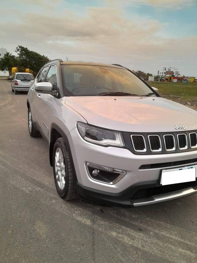 https://images10.gaadi.com/usedcar_image/4251735/original/processed_8691510eda7830298460d7aaca8a2337.jpg?imwidth=6400