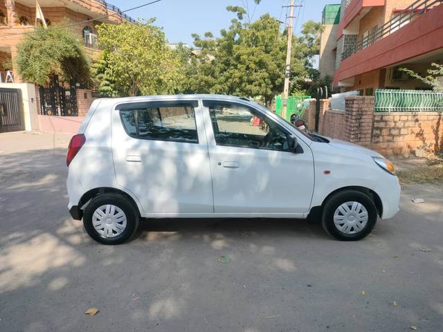 https://images10.gaadi.com/usedcar_image/4251846/original/c1920af8975ad0acb1a6d05200dd6120.jpg?imwidth=6401