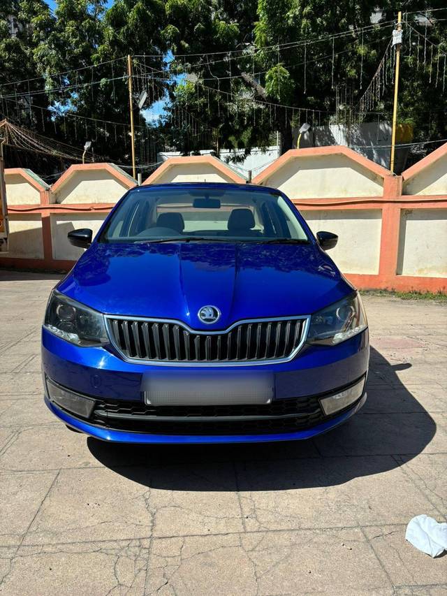 https://images10.gaadi.com/usedcar_image/4251990/original/processed_98e50400a64e8807d81af68ffeee756c.jpg?imwidth=6400