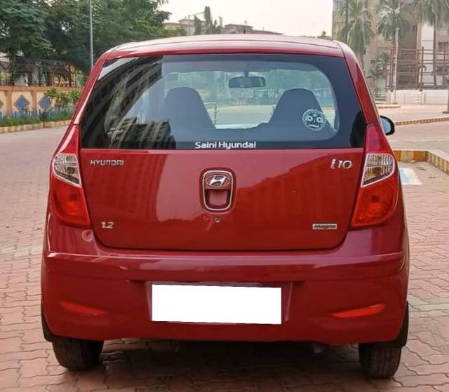 https://images10.gaadi.com/usedcar_image/4252078/original/processed_a05df5fa8de3dd138f4a077f7c70e8d6.jpg?imwidth=6402