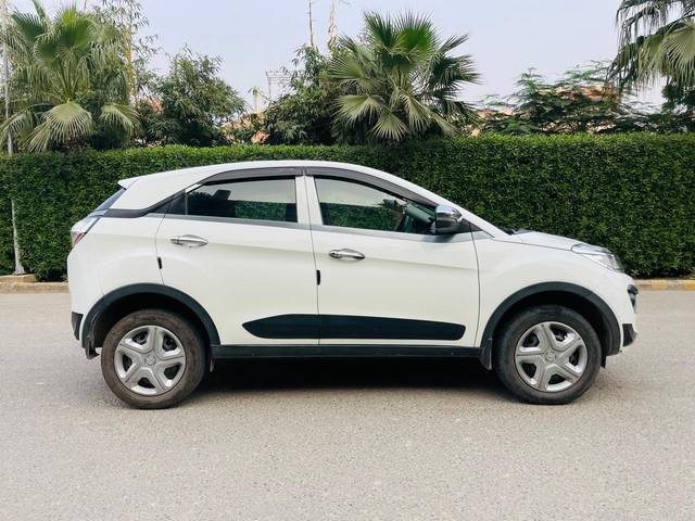 https://images10.gaadi.com/usedcar_image/4252089/original/239ee8dd1fa7988fafbf8a6dd1d6d21e.jpg?imwidth=6401