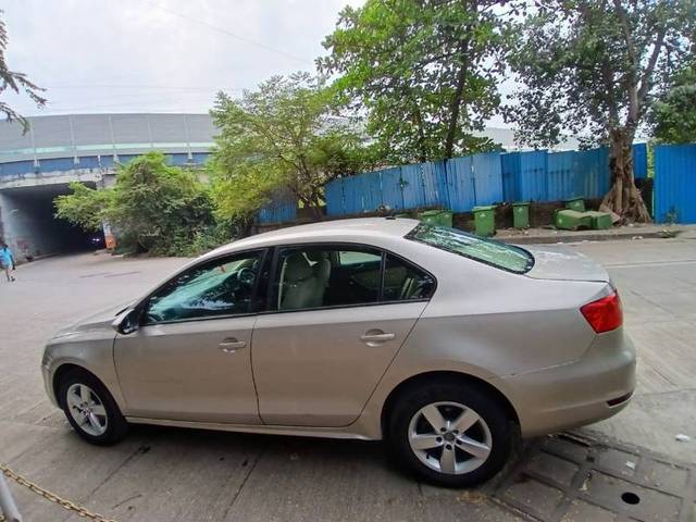 https://images10.gaadi.com/usedcar_image/4252162/original/03e240405a2d042e241049b6743e56dd.jpg?imwidth=6402